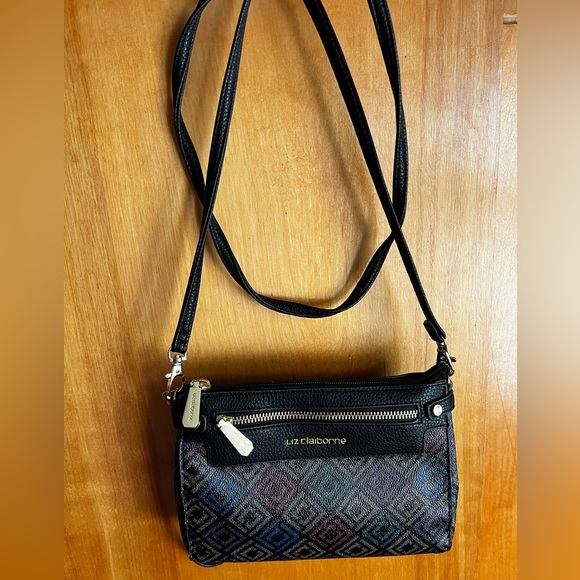Liz Claiborne Handbags - Liz Claiborne Crossbody